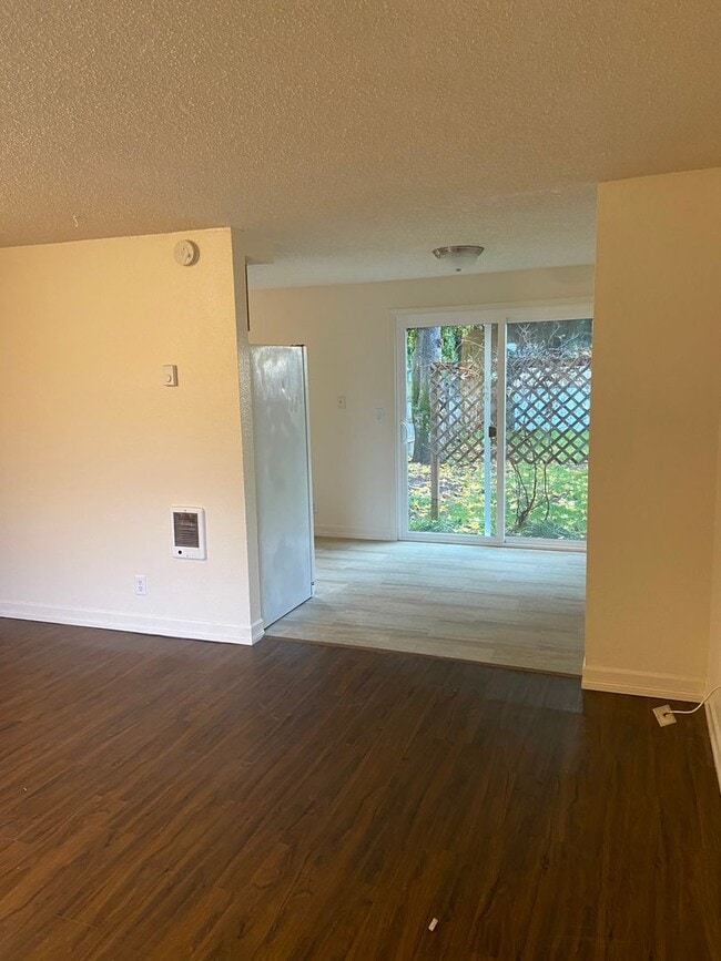 Photo - Remodeled River Road Townhome