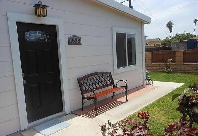 Front of House 2 - 1538 Penmar Ave