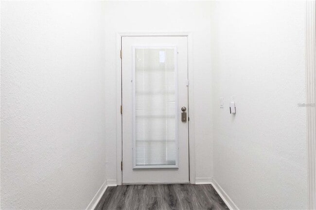 Photo - 3318 10 Th Ln W