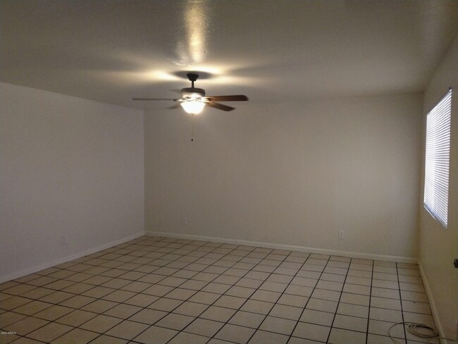 Photo - 2133 W Adams St