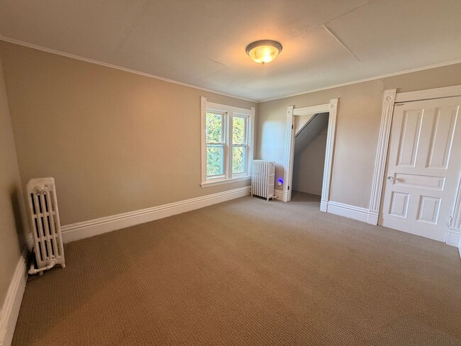 Photo - 2425 4 Mile Rd NW Unidad 2425 4 Mile Rd NW