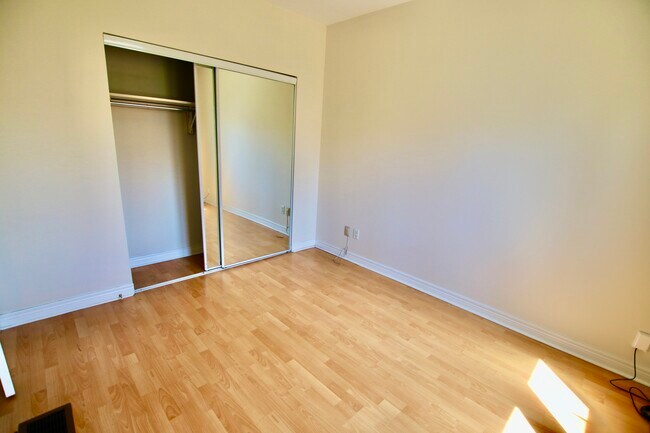 Photo - 775 Ossington Avenue