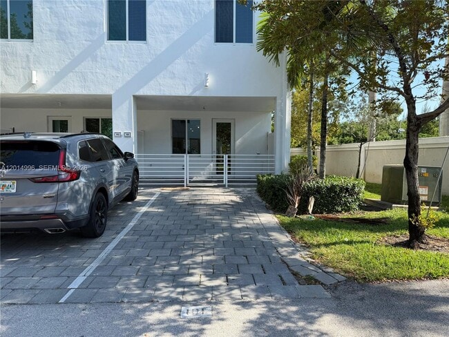Building Photo - 10222 NW 64th Way Unit 101