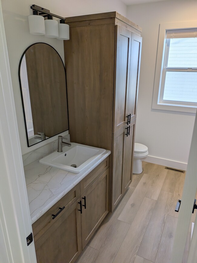 Photo - 152 Robin Rd