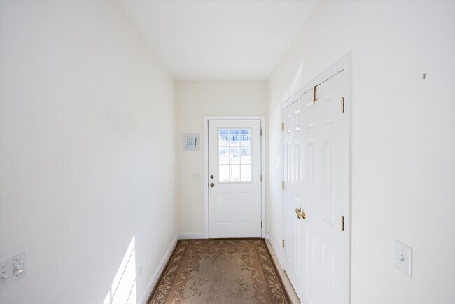 Photo - 31 Blackthorn Dr