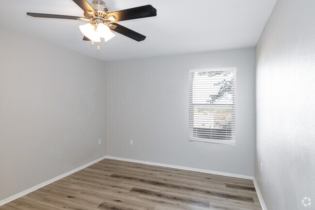 2BR, 2BA - 1,025SF - Second Bedroom
