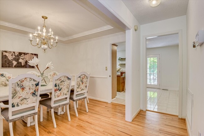 Photo - 869 Hickory Ridge Rd