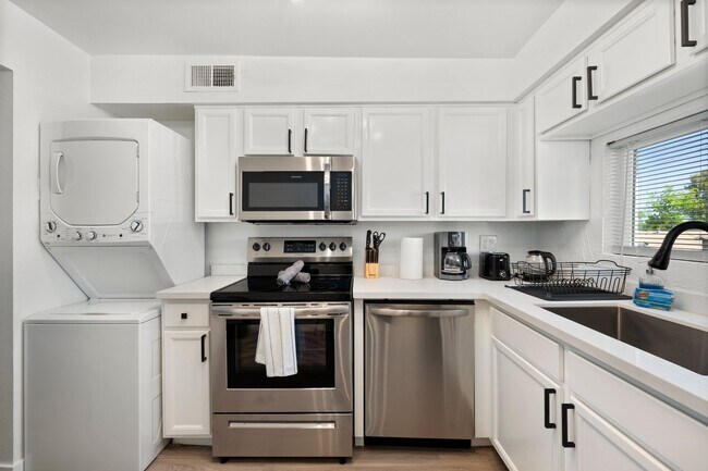 Photo - Venture on 16th