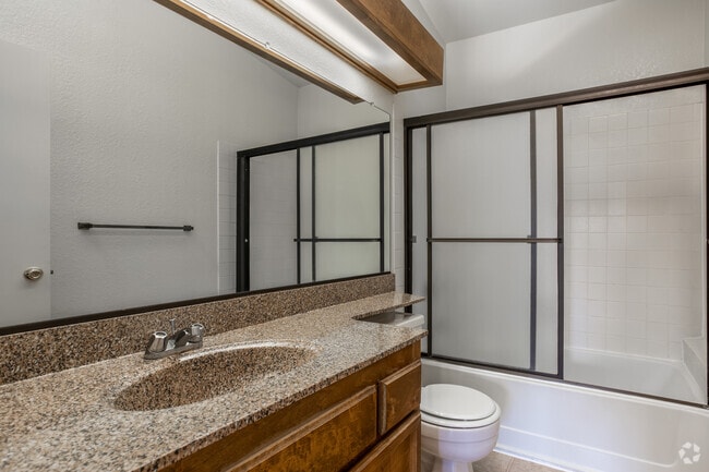 1HAB, 1BA - 800 ft² - Shadowbrook Apartments