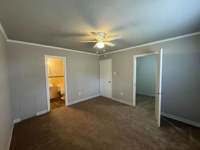 Photo - 2572 Alcott Rd Unit A