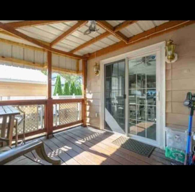 Photo - 2236 Regent St