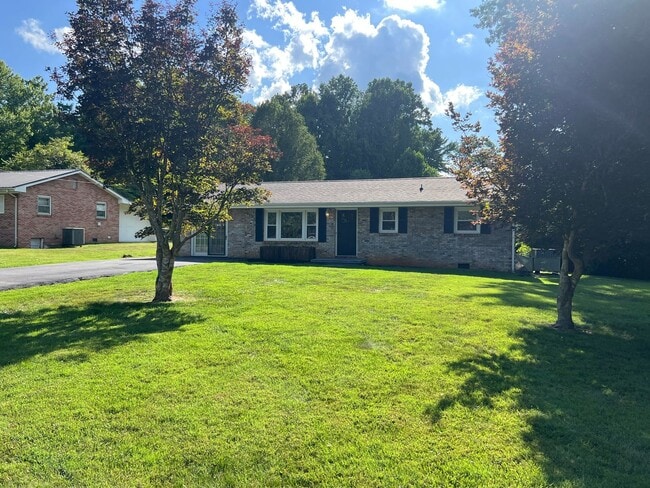 Building Photo - Beautiful one level home in JC!