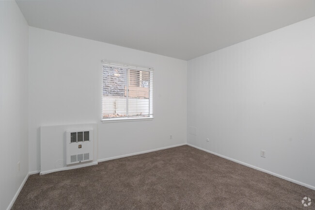 2BR, 1BA - 1100SF - Bedroom