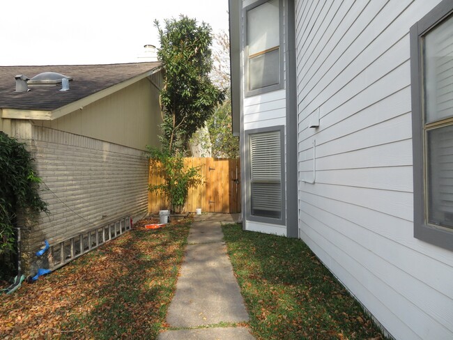 Photo - 12824 Westpark Dr