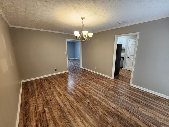 Photo - 365 Winding River Dr