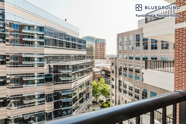 Photo - 850 N Randolph St Unidad FL13-ID944