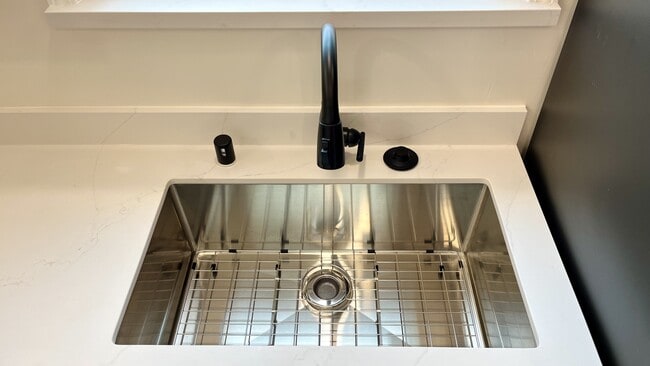 Photo - 2215 Amethyst Dr