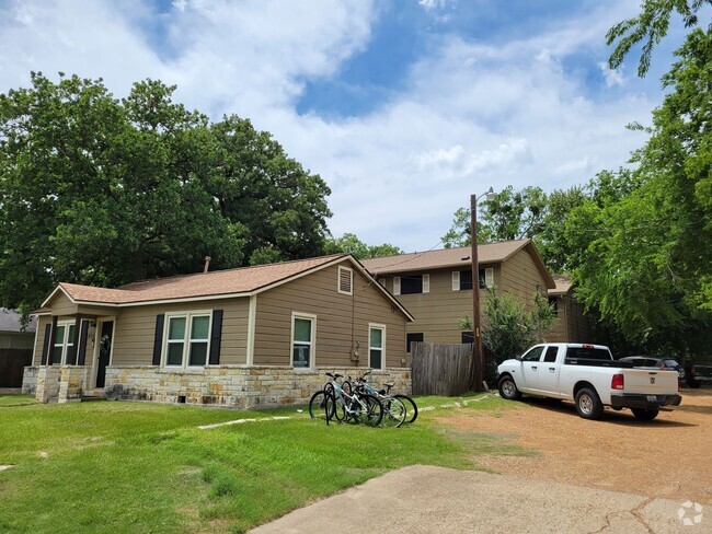 Building Photo - College Station - 1 bedroom / 1 bath Apart... Rental