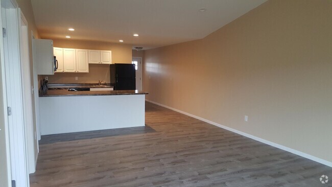 Building Photo - 2 Bedroom Duplex Rental