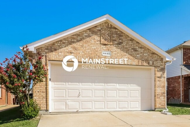 Building Photo - 3 Bedroom Pet-Friendly Home in Fort Worth, TX with Main Street Renewal