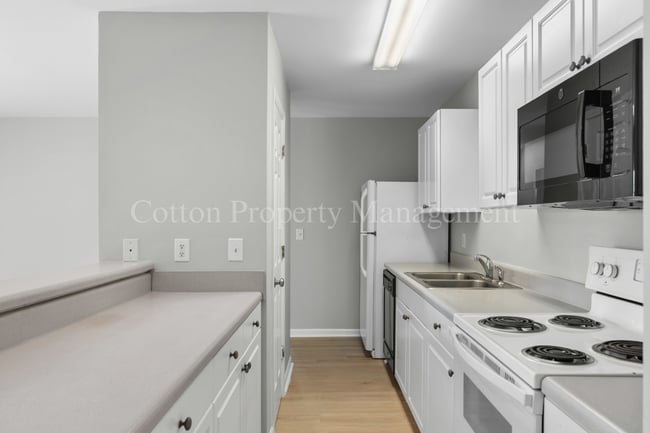 Photo - 2BR/2BA near downtown Burgaw, includes wat... Unit D