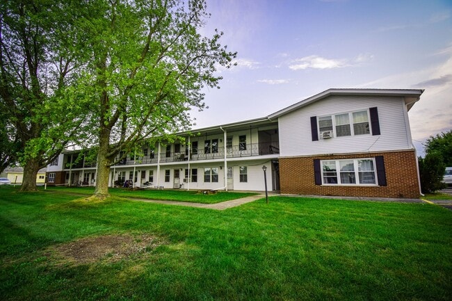 Building Photo - 575 Berry Ave Unit 1E