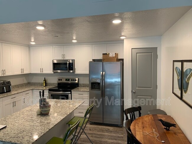 Photo - 875 Depot St Unidad C205