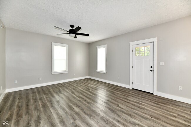 Photo - 218 N Jefferson St