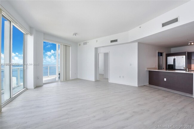 Photo - 1900 N Bayshore Dr