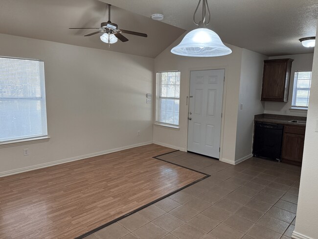 Photo - 3007 Refugio Ave