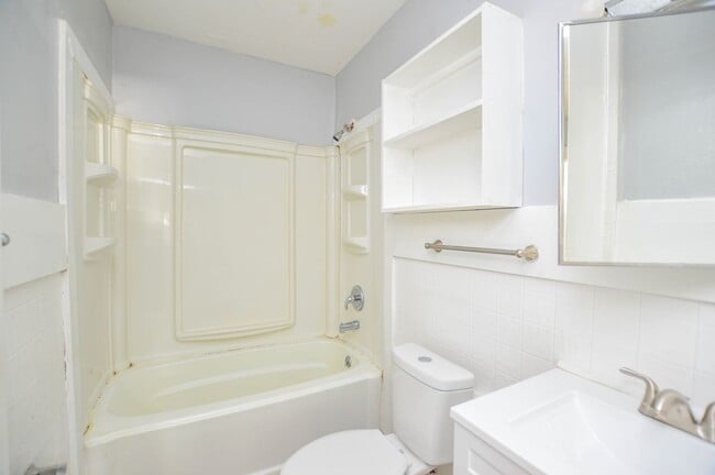 Photo - 705 E Lexington Ave