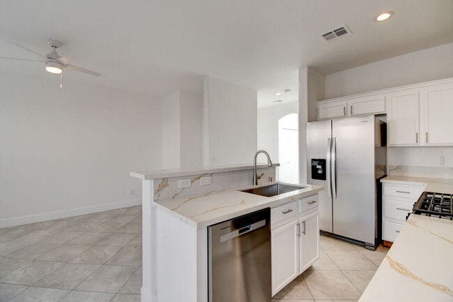 Photo - BEAUTIFUL 2 STORY SINGLE FAMILY HOME WITH 3 BEDROOMS AND 2.5 BATHS LOCATED IN SOUTHWEST