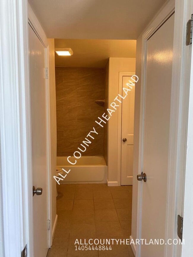 Photo - 1401 N Independence Ave