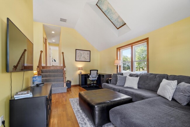 103 Allan St