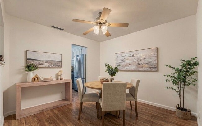 30 Burkeshire Ct