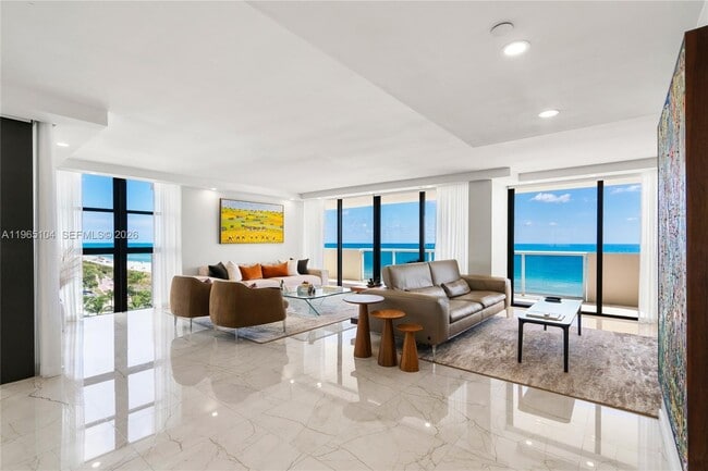 Building Photo - 5757 Collins Ave Unit 1006