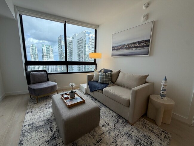 Building Photo - 225 N Miami Ave Unit SI FL34-ID1471177P