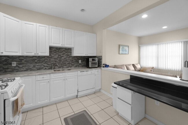 Photo - 158 Autumn Ridge Rd