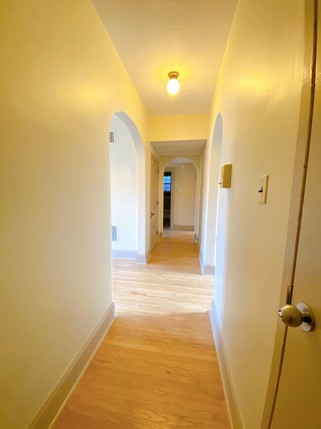 Photo - 118 N George St Unit 3