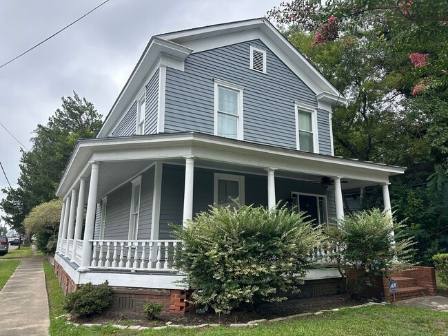 Building Photo - Historic 3 Bed 2 Bath Home in Downtown Was...