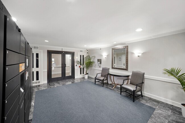 Photo - 357 N Post Oak Ln Unit 101