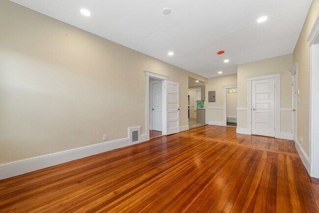 Photo - 44 Brackett St Unidad 3