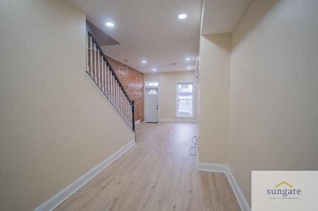 3205 Esther Pl