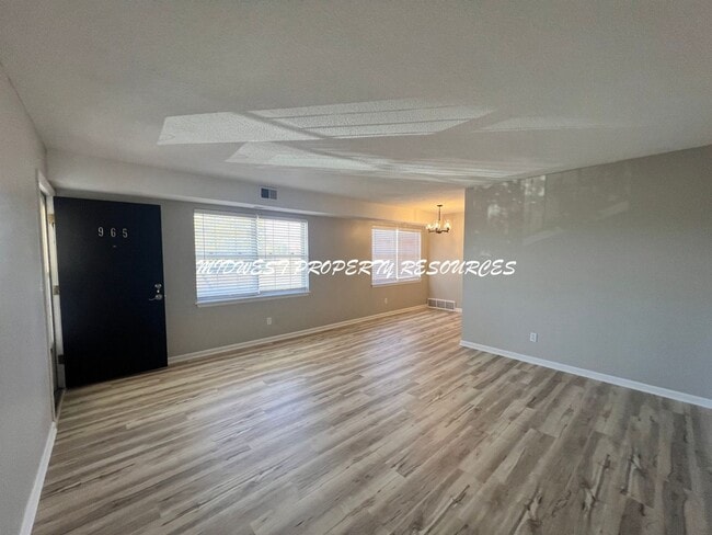 Photo - 965 NW Colbern Rd Unit y Villa Apts - 965