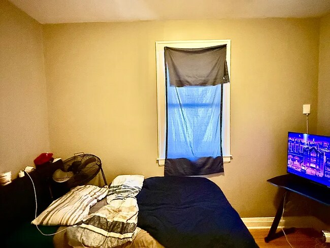 Photo - 831 N Ashland Ave Unit 2