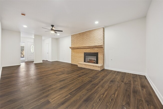 Photo - 705 Harold St Unit 3