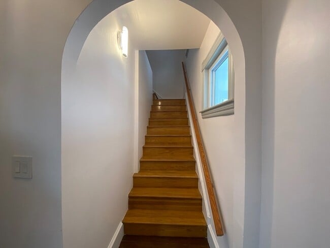 Building Photo - 79 19th St