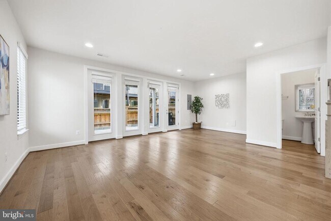 Photo - 42313 Impervious Terrace