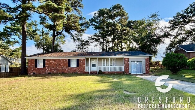 Building Photo - 3 BEDROOM AVAILABLE NOW - Minutes From For... Rental