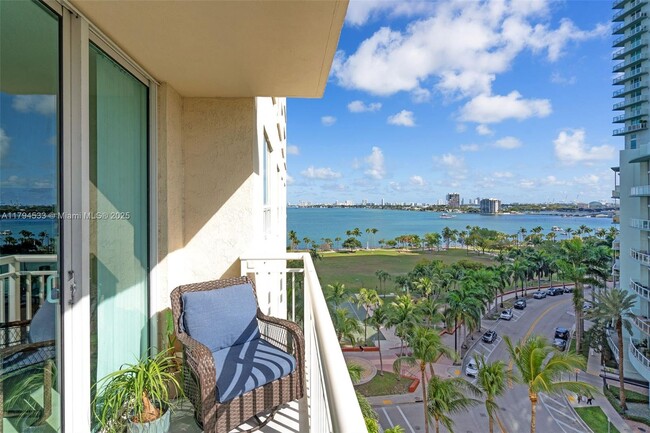 Photo - 2000 N Bayshore Dr Unidad 909 Rental